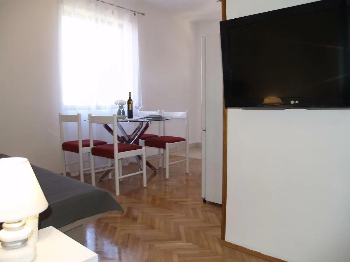 Apartment Vito Ugljan